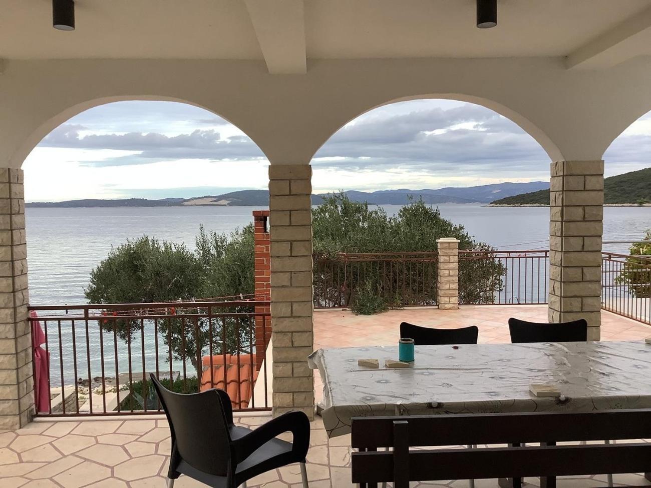 Apartments By The Sea Maslinica, Solta - 774 Grohote Luaran gambar